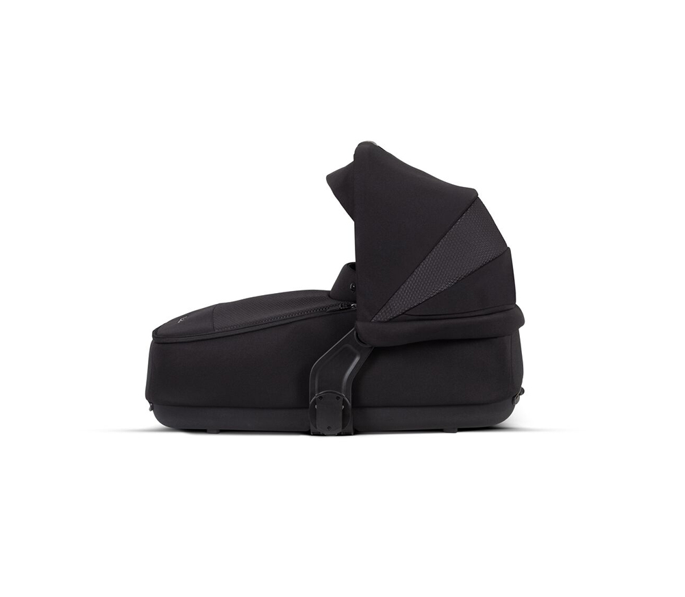 Dune Compact Folding Carrycot Space